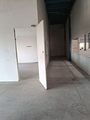 Room in  Warehouse at Sector 63 – for Rent