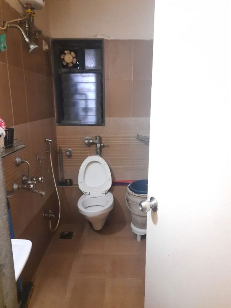 Bathroom, gundecha-builders-montego 2 Bedroom 800 Sq.Ft. Apartment In Sakinaka Mumbai 10471486