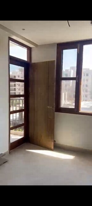 Room in 3 BHK Apartment at Preet Colony – for Sale