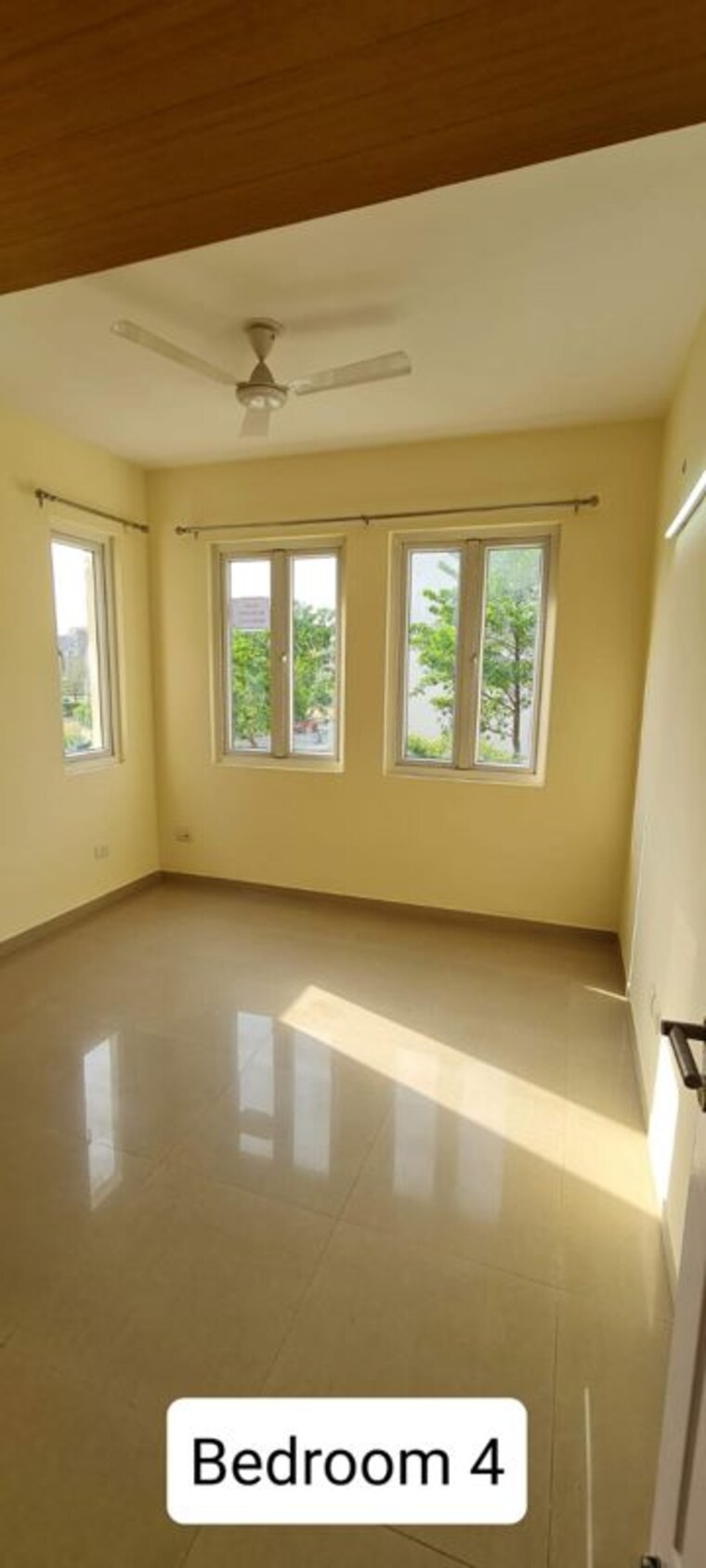 Room, emaar-mgf-emerald-hills 4 Bedroom 3150 Sq.Ft. Apartment In Sector 65 Gurgaon 10471572