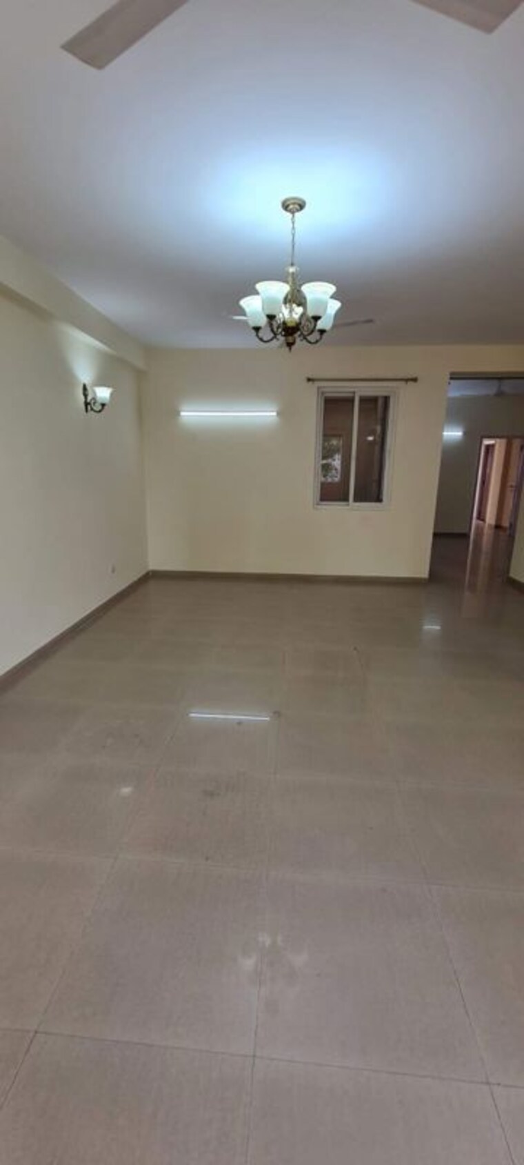 Living Room, emaar-mgf-emerald-hills 4 Bedroom 3150 Sq.Ft. Apartment In Sector 65 Gurgaon 10471572