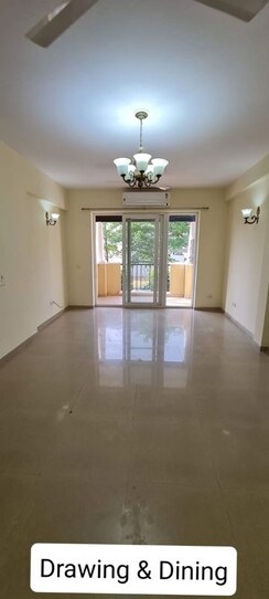 4 BHK + Servant Room Apartment For Rent in Emaar MGF Emerald Hills