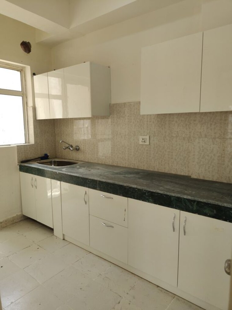 Kitchen, paras-tierea-premium-floor 3 Bedroom 1285 Sq.Ft. Apartment In Sector 137 Noida 10471544