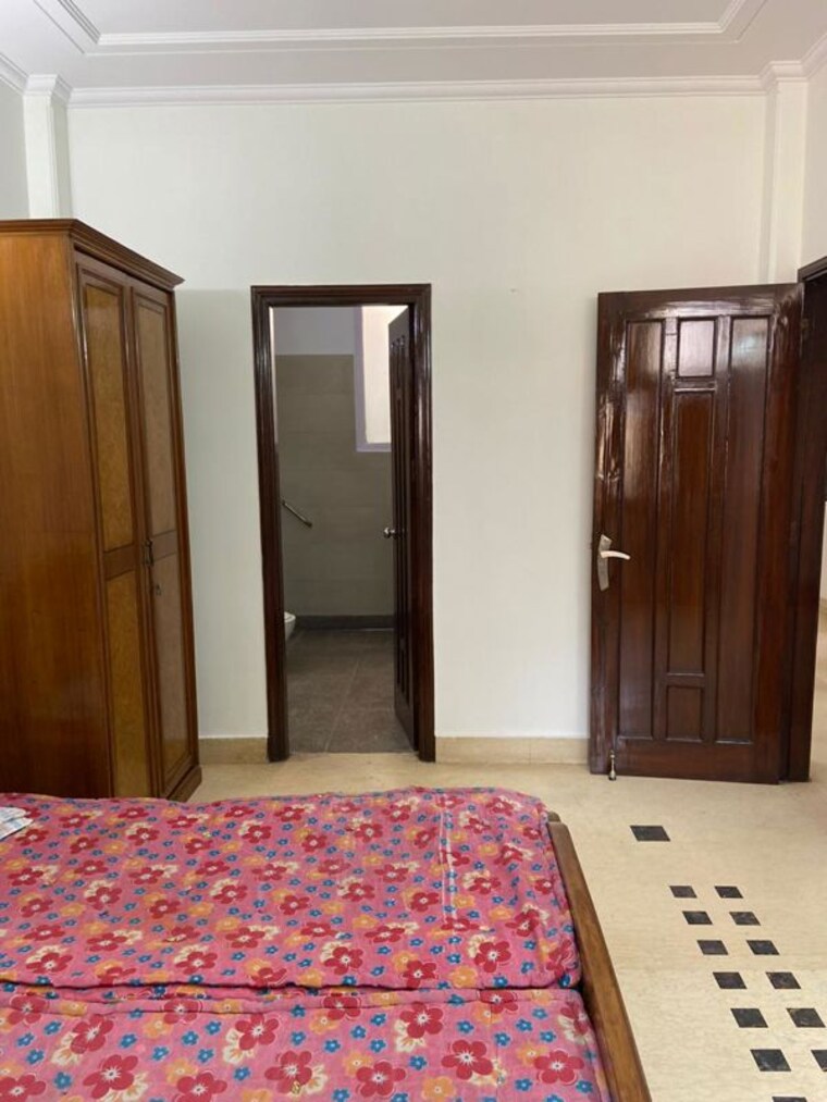 Bedroom, pradhav-apartments 6+ Bedroom 200 Sq.Yd. Apartment In Rajokri Delhi 10471674