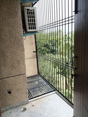 Balcony in 3 BHK Builder Floor at Pamposh Enclave – for Rent