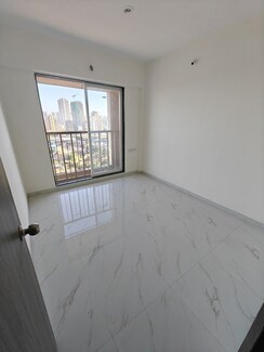 1 BHK + Extra Room Apartment For Rent in Metropolis Bayside