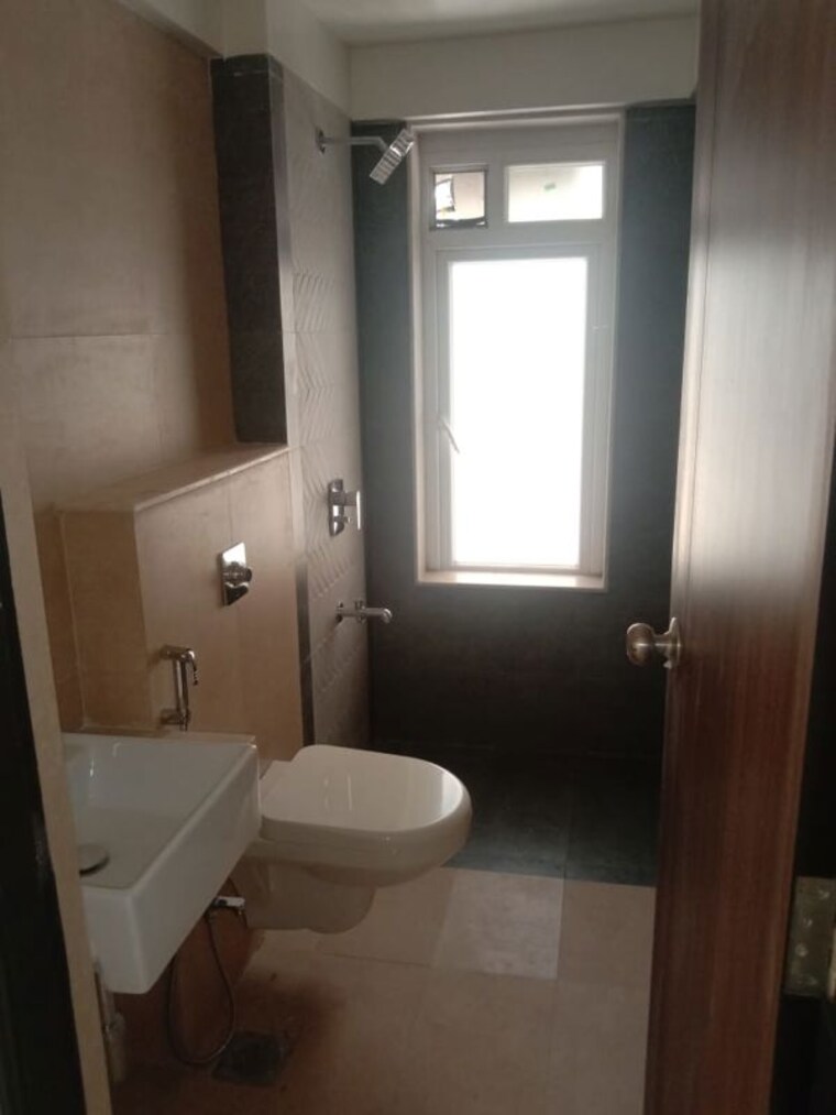 Bathroom, kailash-chs-bandra 3 Bedroom 1020 Sq.Ft. Apartment In Bandra West Mumbai 10471732