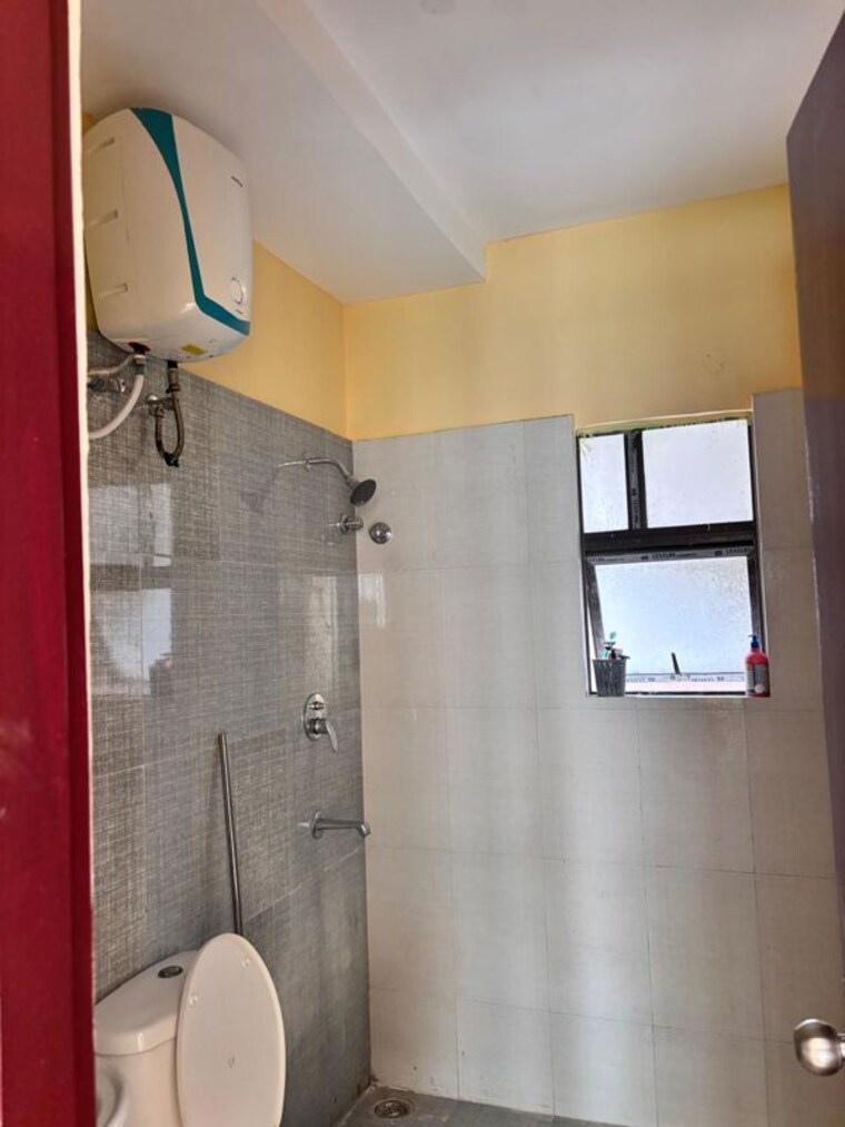 Bathroom, dtc-southern-heights 3 Bedroom 1130 Sq.Ft. Apartment In Joka Kolkata 10471759