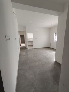 2 BHK Builder Floor For Sale in Selaiyur