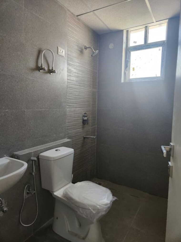 Bathroom, signature-global-city 2 Bedroom 990 Sq.Ft. Apartment In Sector 37d Gurgaon 10471700