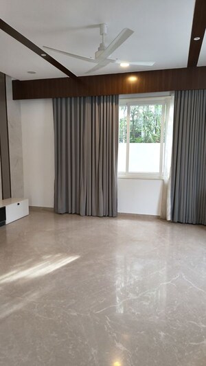 Room in 3 BHK Apartment at Kondapur – for Sale