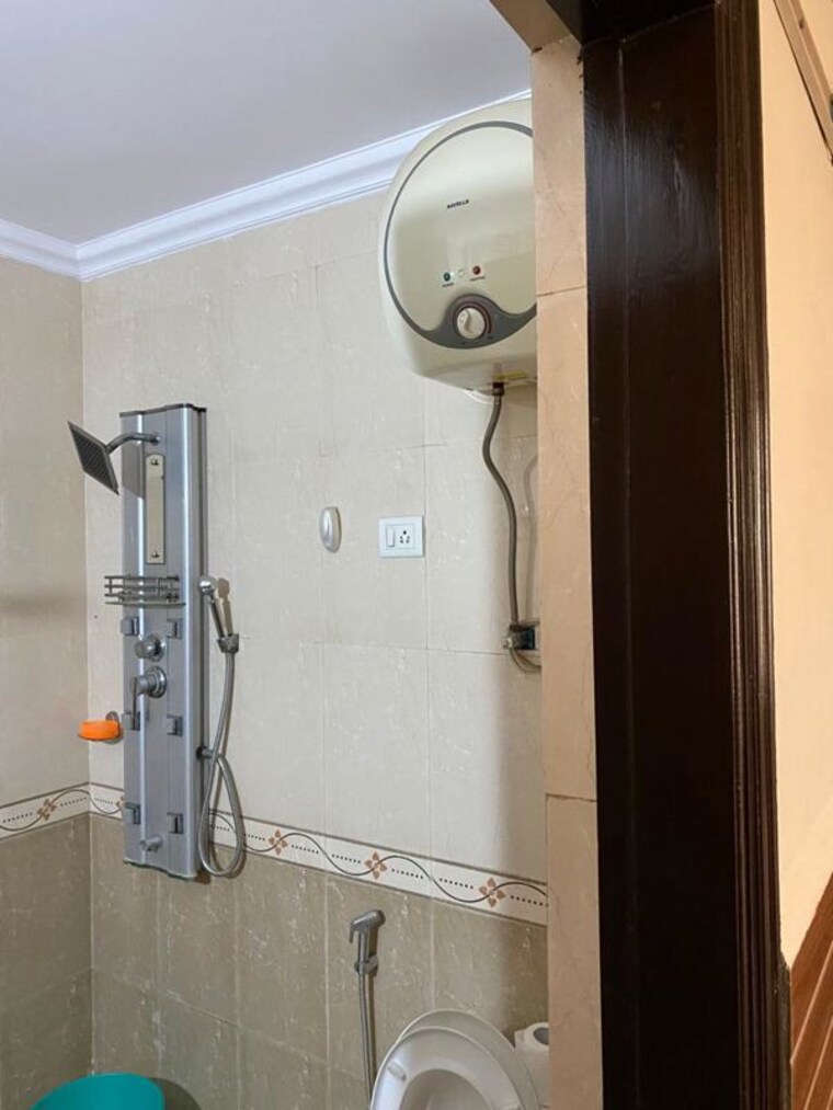 Bathroom, dwarka 4 Bedroom 2450 Sq.Ft. Apartment In Dwarka Delhi 10471730