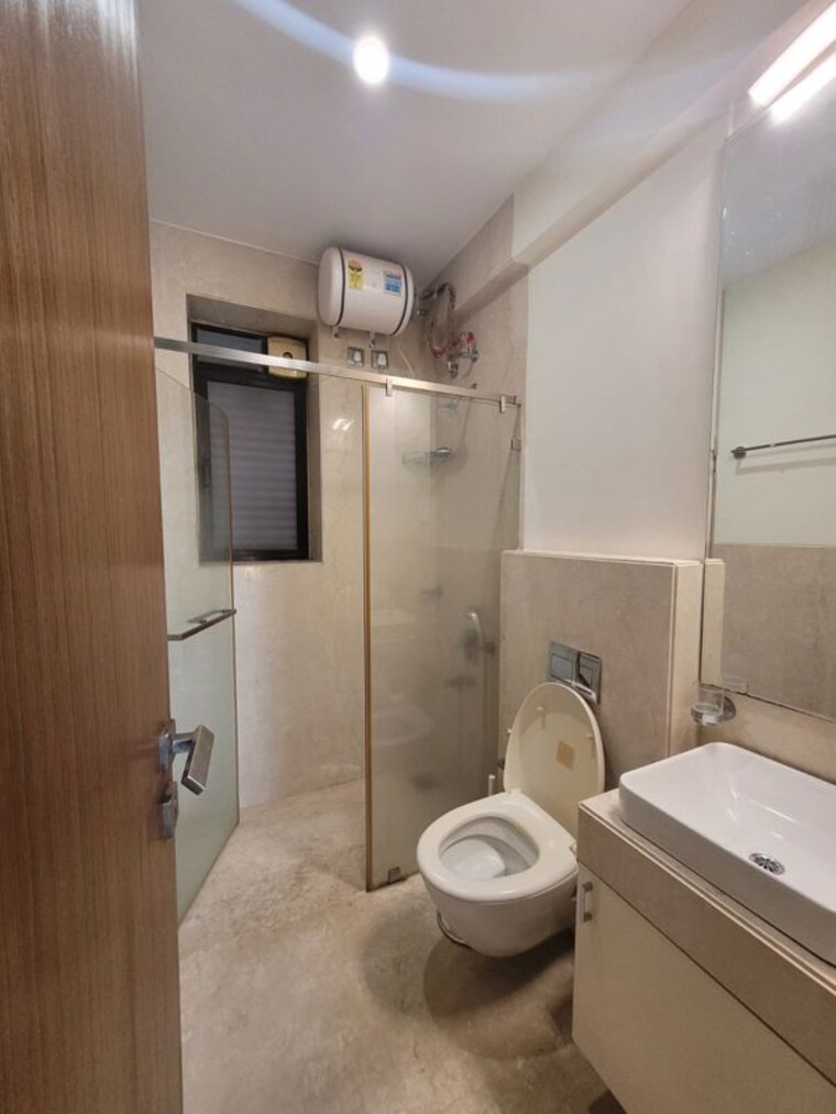 Bathroom, rustomjee-oriana 3 Bedroom 1520 Sq.Ft. Apartment In Bandra East Mumbai 10471806