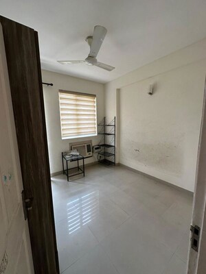 Room in 2 BHK Apartment at BPTP Park Prime, Sector 66 – for Rent