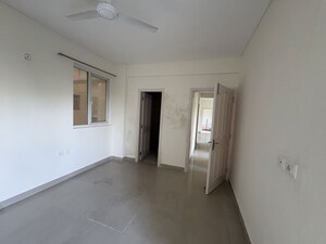 Room in 2.5 BHK Apartment at BPTP Park Prime, Sector 66 – for Rent