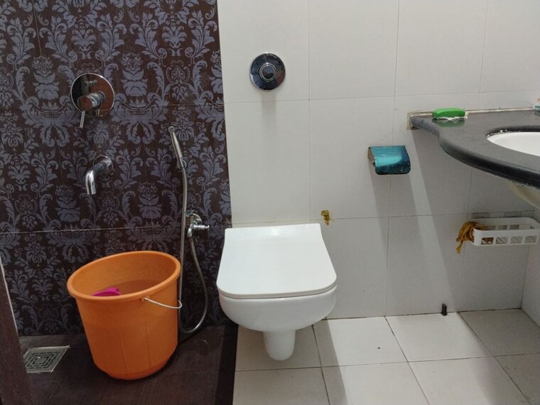 Bathroom, sanghvi-heights 2 Bedroom 700 Sq.Ft. Apartment In Wadala Mumbai 10471808
