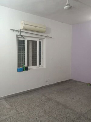 Room in 4 BHK Apartment at Puri The Aravallis, Sector 61 – for Sale
