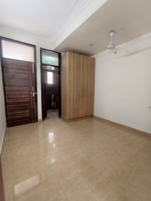 2 BHK Builder Floor For Rent in Chattarpur