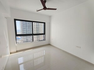 Room in 3 BHK Apartment at Kalpataru Immensa B, Kolshet Road – for Rent