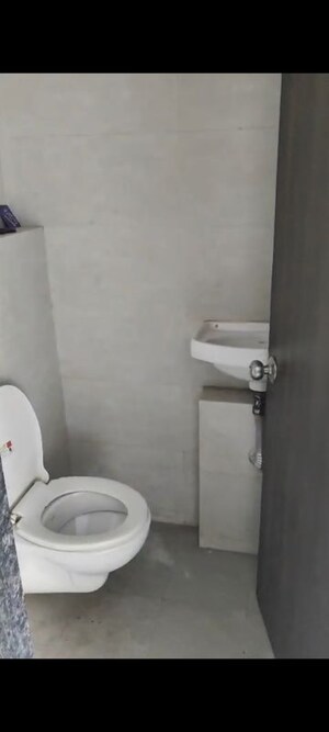 Bathroom in 1 BHK Apartment at Lodha Quality Home Tower 5, Majiwada – for Rent