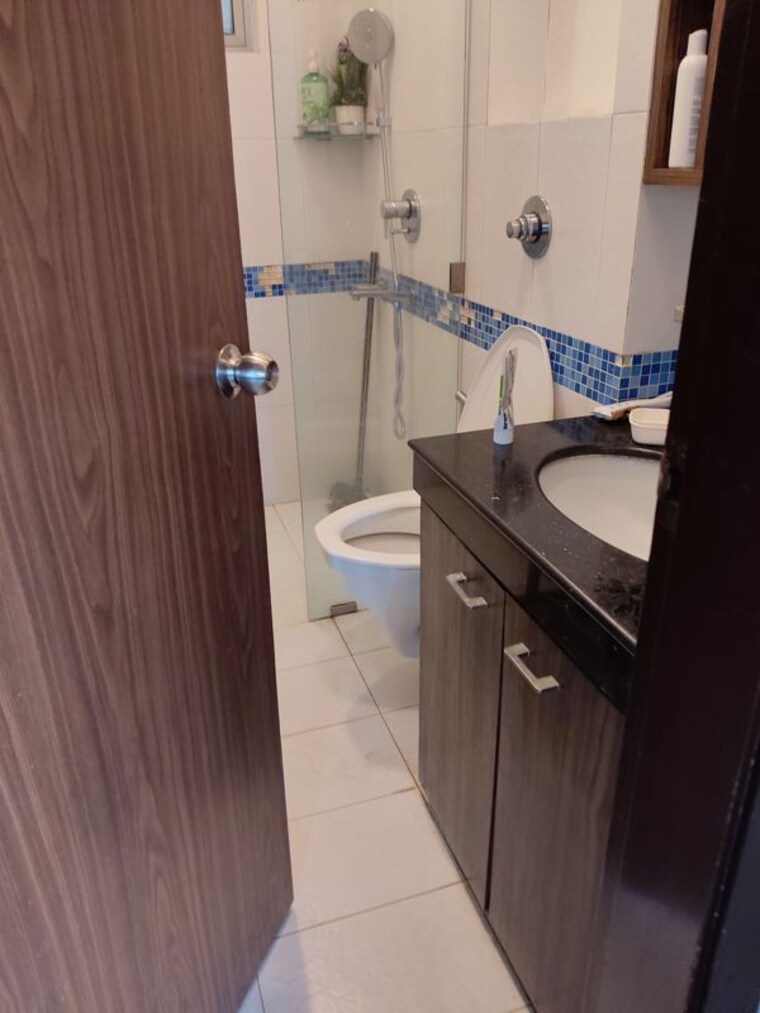 Attached Bathroom, samartha-meghdoot-apartment 3 Bedroom 1500 Sq.Ft. Apartment In Andheri West Mumbai 10471973