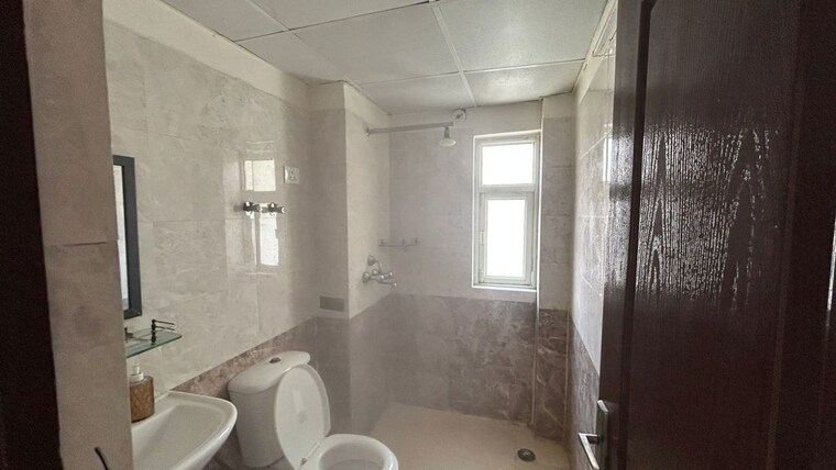 Bathroom, aims-golf-city 3 Bedroom 1450 Sq.Ft. Apartment In Sector 75 Noida 10471971