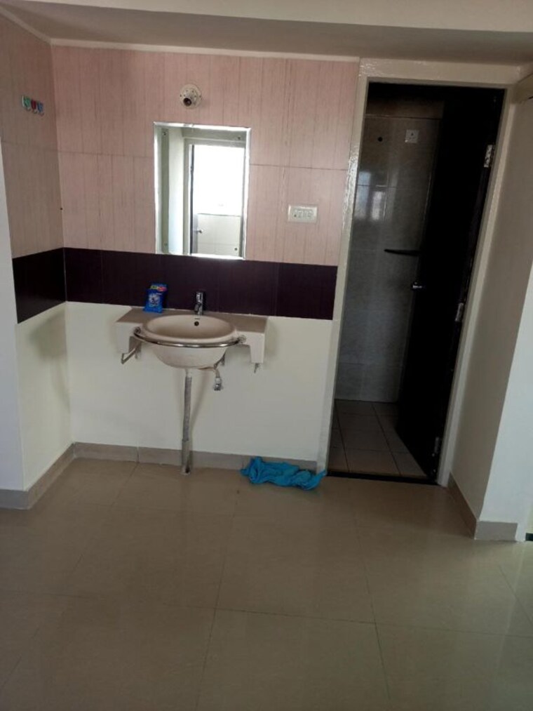 Bathroom, mahatma society 3 Bedroom 1324 Sq.Ft. Apartment In Mahatma Society Pune 10471985