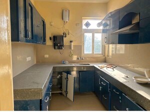 Team Area in 3 BHK Builder Floor at Emaar MGF Emerald Hills, Sector 65 – for Sale