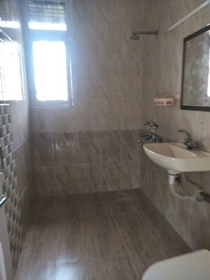 Bathroom in 2.5 BHK Villa at Sector 28 – for Rent