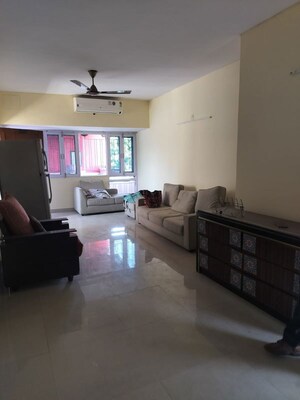 Living Room in 2.5 BHK Villa at Sector 28 – for Rent