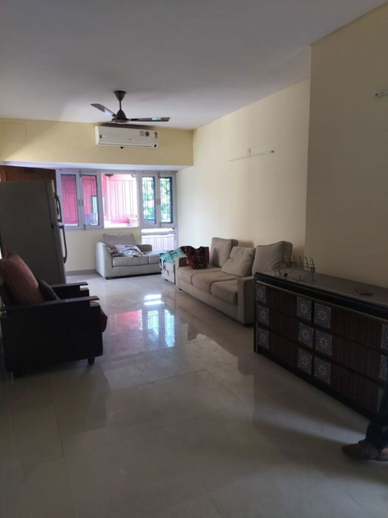 Living Room, sector 28 2.5 Bedroom 450 Sq.Mt. Villa In Sector 28 Noida 10472015