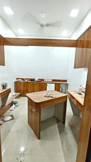  Office Space For Rent in Express Zone, Malad East