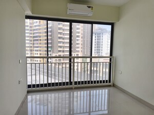Room in 2 BHK Apartment at Dynamix Divum, Malad East – for Sale