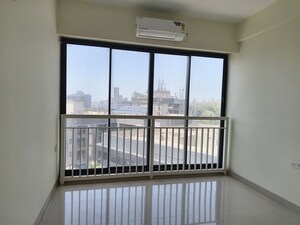 Room in 2 BHK Apartment at Dynamix Divum, Malad East – for Sale