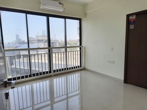 Room in 2 BHK Apartment at Dynamix Divum, Malad East – for Sale