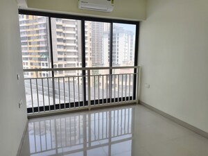 Room in 2 BHK Apartment at Dynamix Divum, Malad East – for Sale