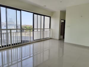 Room in 2 BHK Apartment at Dynamix Divum, Malad East – for Sale