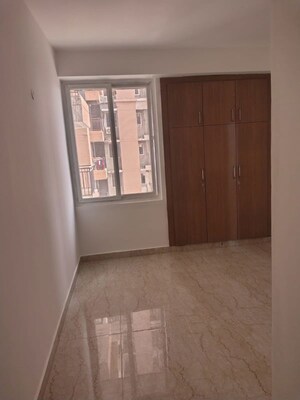 Room in 2 BHK Apartment at Supertech The Romano, Sector 118 – for Rent