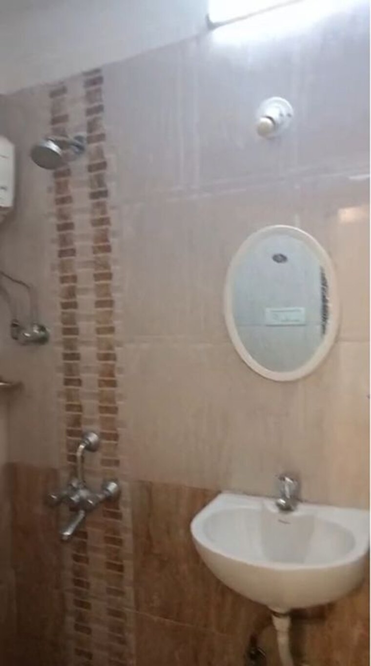 Bathroom, chembur 2 Bedroom 845 Sq.Ft. Apartment In Chembur Mumbai 10472074