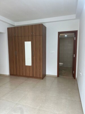Room in 2 BHK Apartment at Bhartiya Nikoo Homes Phase 2, Thanisandra Main Road – for Rent