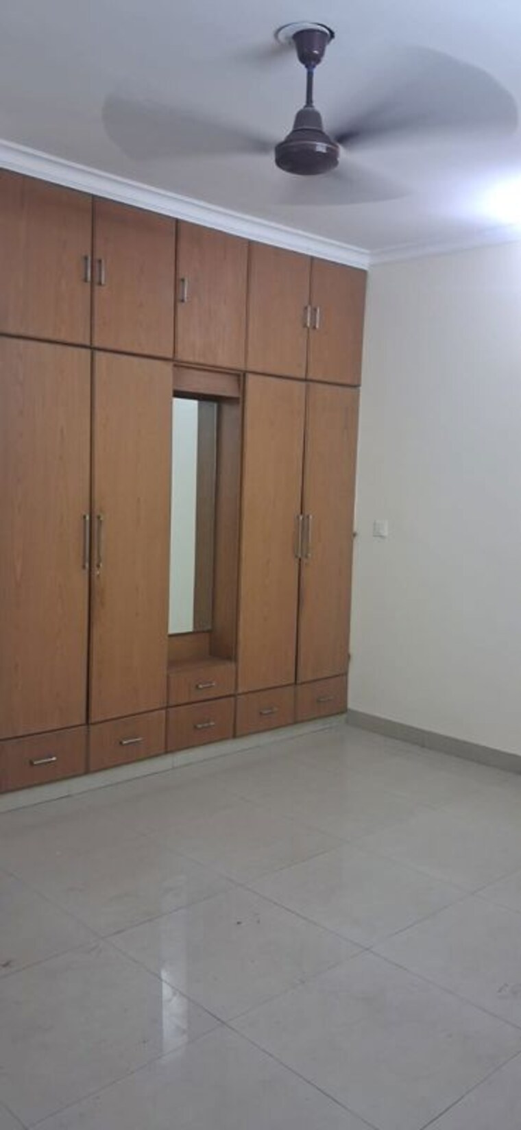Room, vasant kunj 3 Bedroom 1500 Sq.Ft. Apartment In Vasant Kunj Delhi 10472106