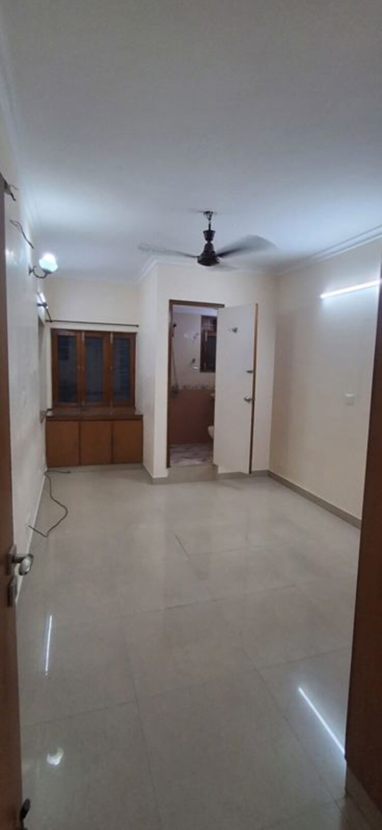 Room, vasant kunj 3 Bedroom 1500 Sq.Ft. Apartment In Vasant Kunj Delhi 10472106