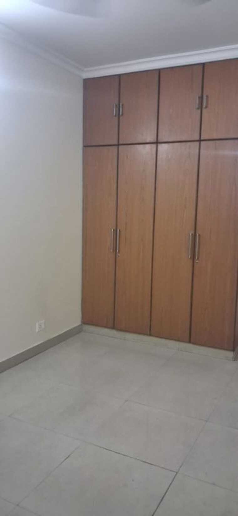 Room, vasant kunj 3 Bedroom 1500 Sq.Ft. Apartment In Vasant Kunj Delhi 10472106