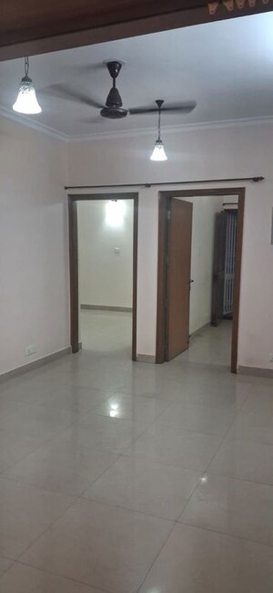 Room in 3 BHK Apartment at Vasant Kunj – for Rent