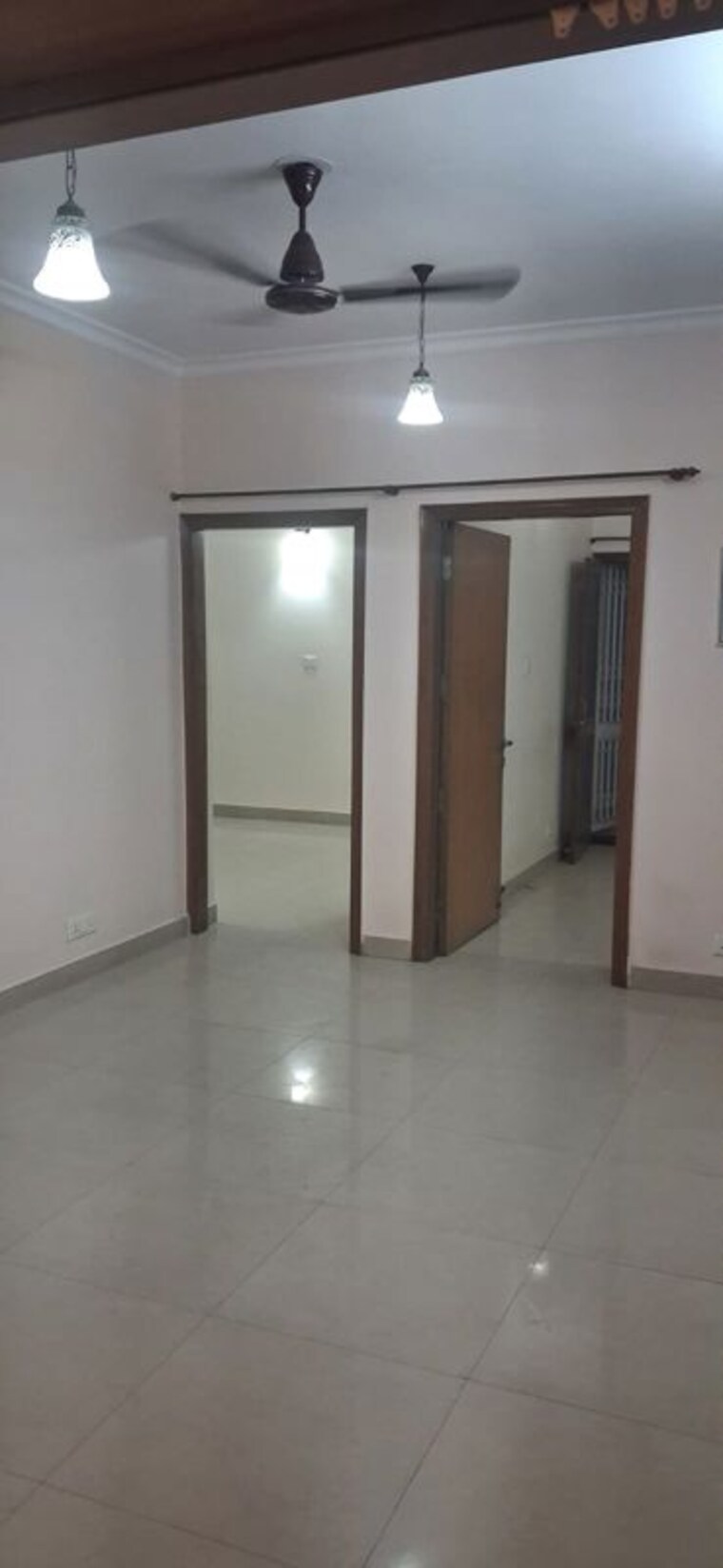 Room, vasant kunj 3 Bedroom 1500 Sq.Ft. Apartment In Vasant Kunj Delhi 10472106