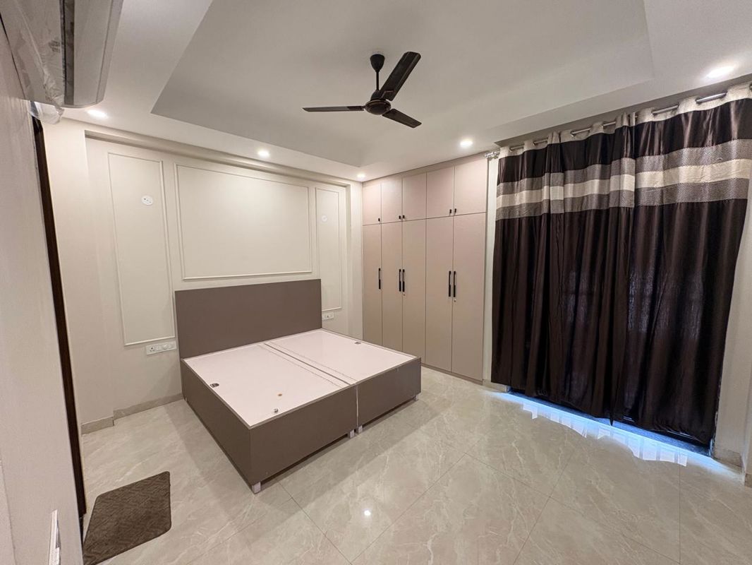 3 BHK + Store Room 250 Sq.Ft. Builder Floor in DLF City Gurgaon