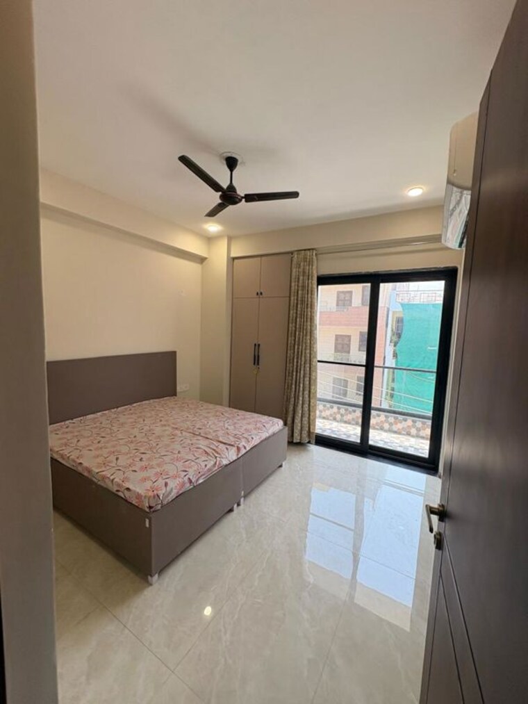 Bedroom, dlf-city-gurgaon 3 Bedroom 250 Sq.Ft. Builder Floor In Sector 27 Gurgaon 10444959