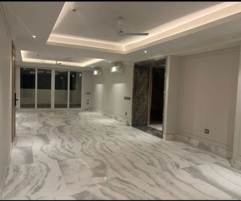 4 BHK + Servant Room 4500 Sq.Ft. Apartment in DLF The Grove
