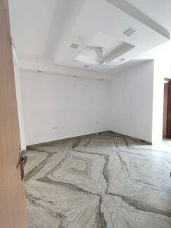 2 BHK Builder Floor For Rent in Sector 52