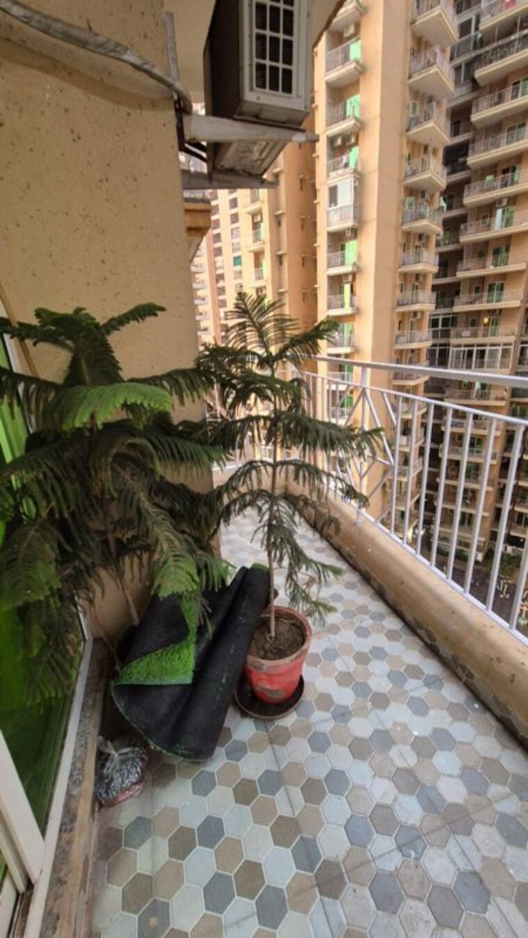Balcony, mahaluxmi-migsun-ultimo 3 Bedroom 1750 Sq.Ft. Apartment In Omicron Iii Greater Noida Greater Noida 10472196